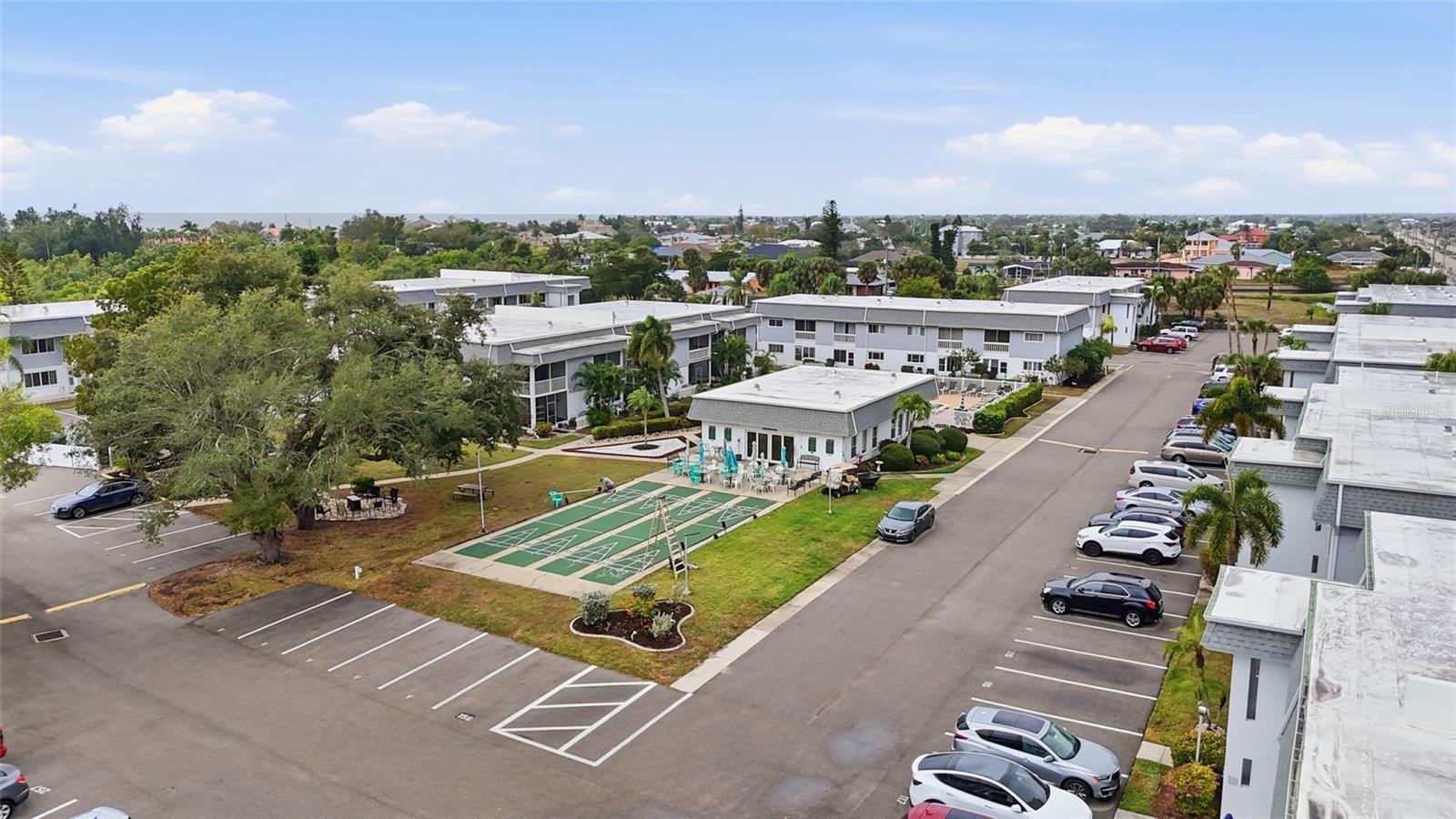 Image 27 of 29 For 22375 Edgewater Drive 124