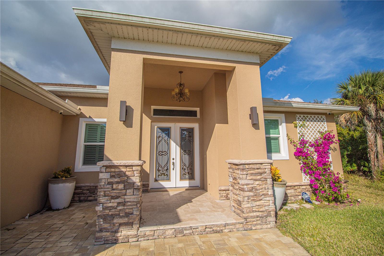 Image 12 of 73 For 14056 Hydrangea Avenue