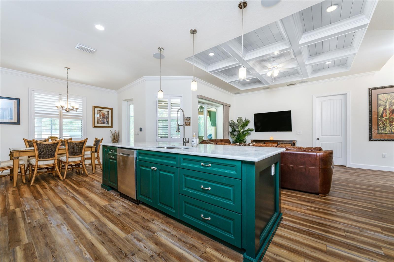 Image 4 of 73 For 14056 Hydrangea Avenue