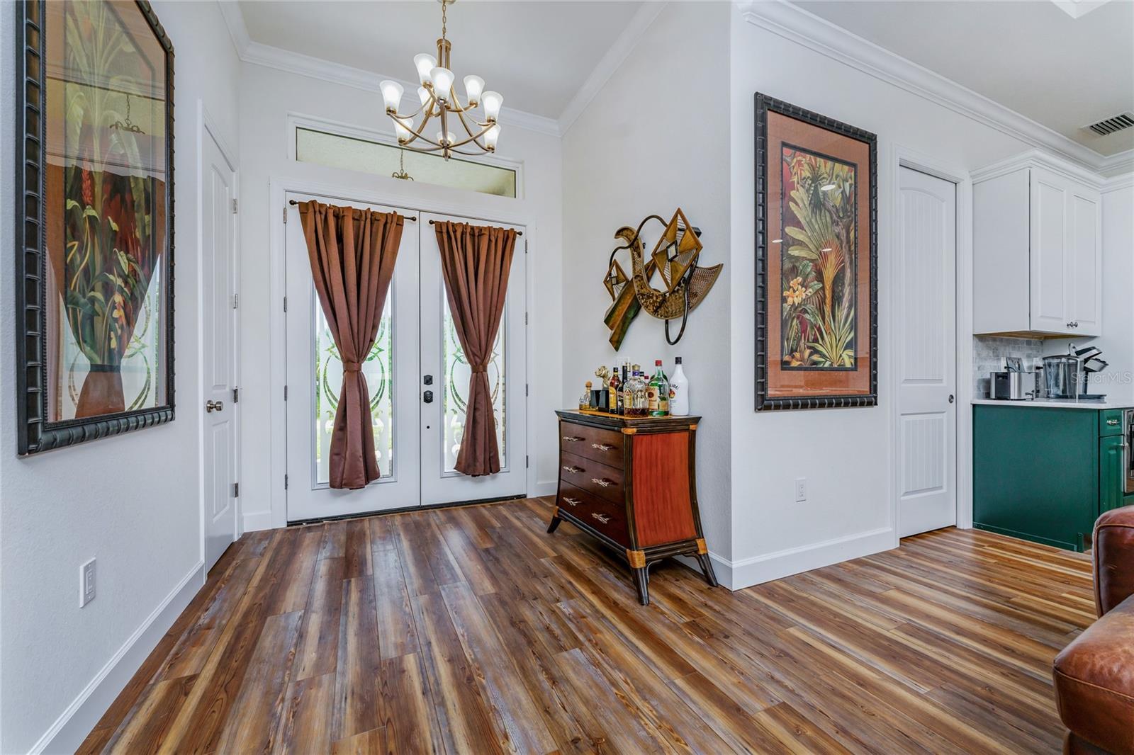 Image 5 of 73 For 14056 Hydrangea Avenue