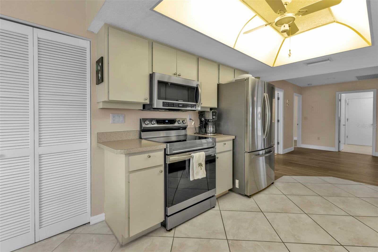 Image 13 of 56 For 820 Bal Harbor Boulevard