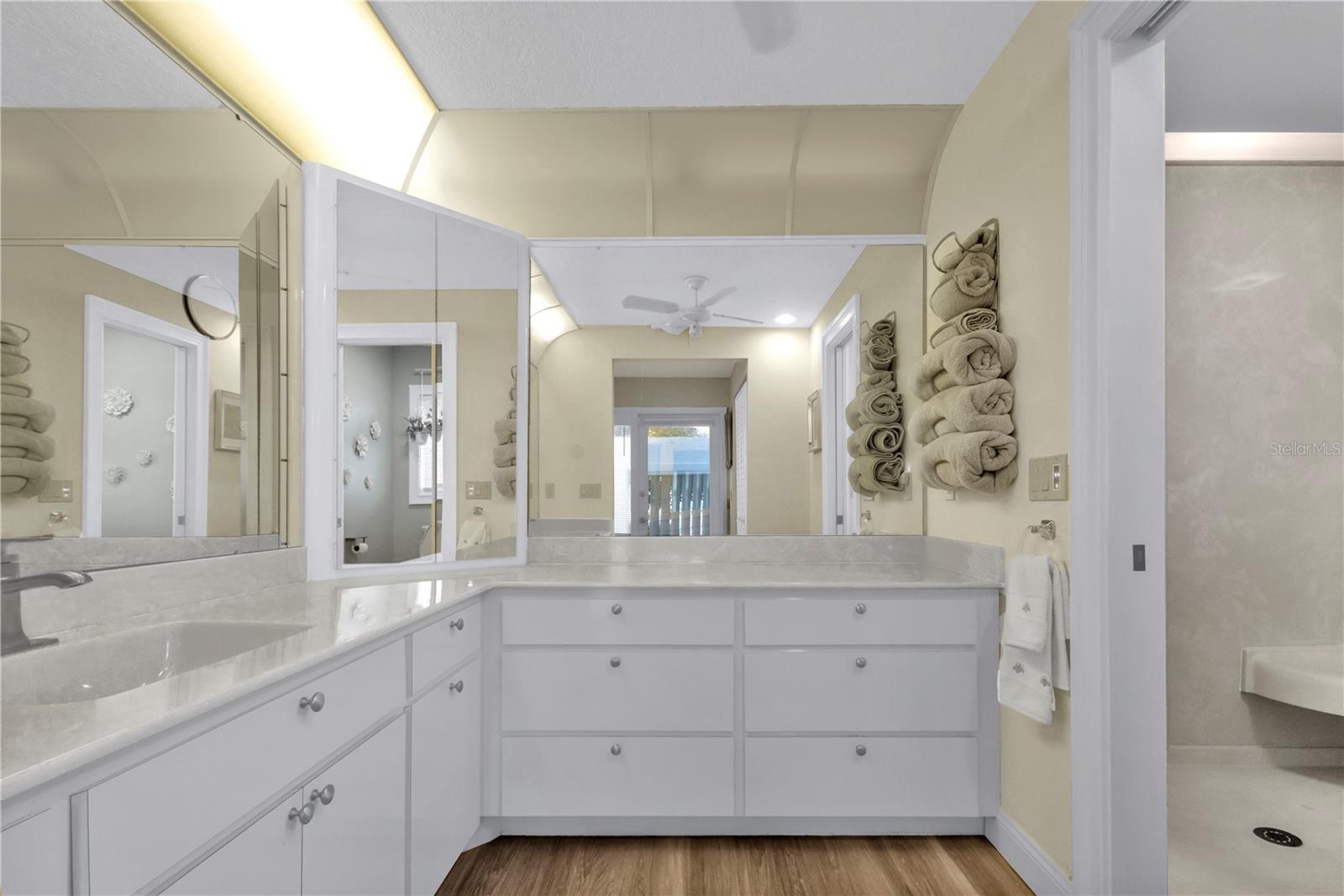 Image 39 of 56 For 820 Bal Harbor Boulevard