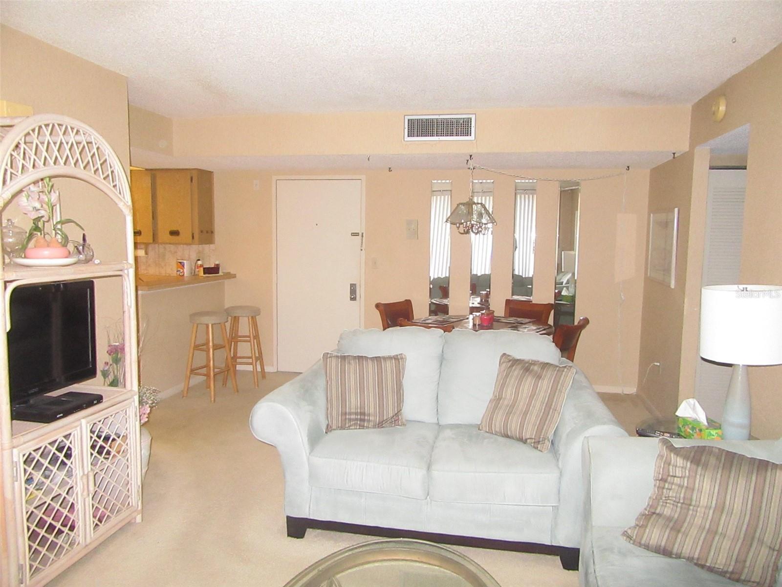 Image 5 of 14 For 3006 Caring Way 422