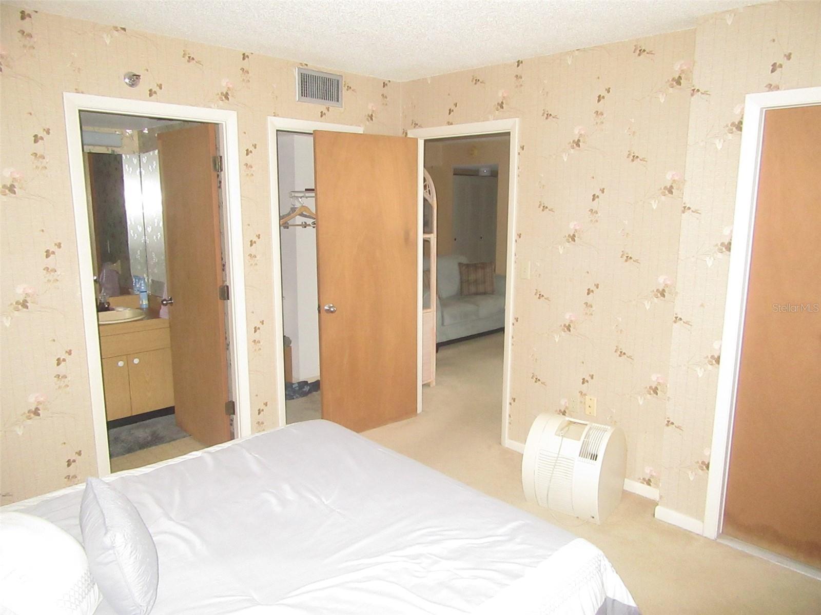 Image 9 of 14 For 3006 Caring Way 422