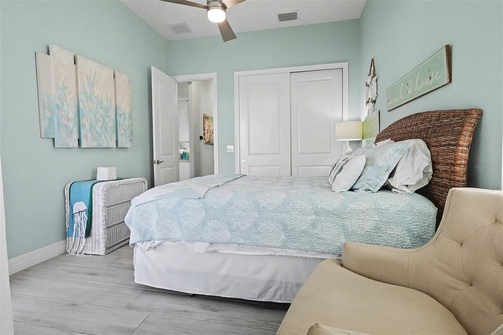 Image 23 of 47 For 4227 28th Street