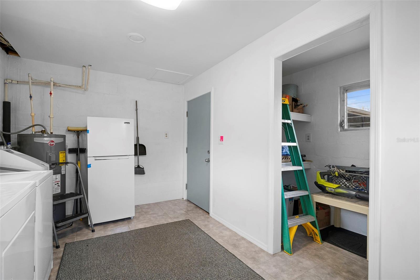 Image 21 of 35 For 29098 Riverview Lane