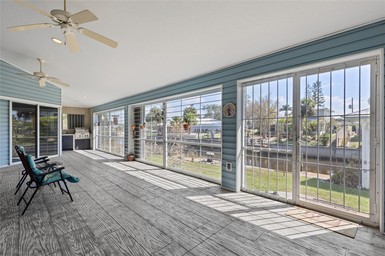 Image 27 of 41 For 2012 River Basin Terrace