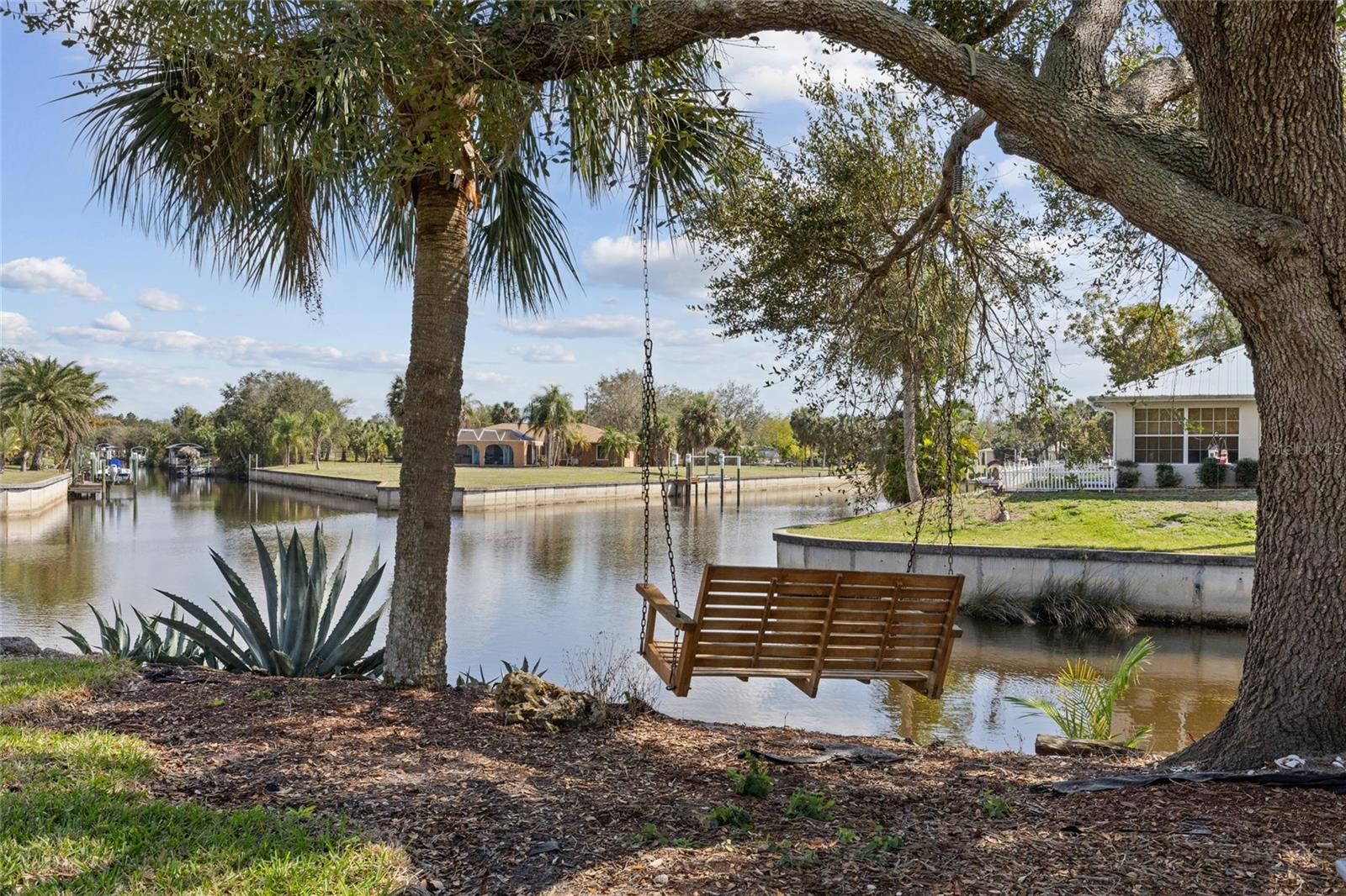 Image 32 of 41 For 2012 River Basin Terrace