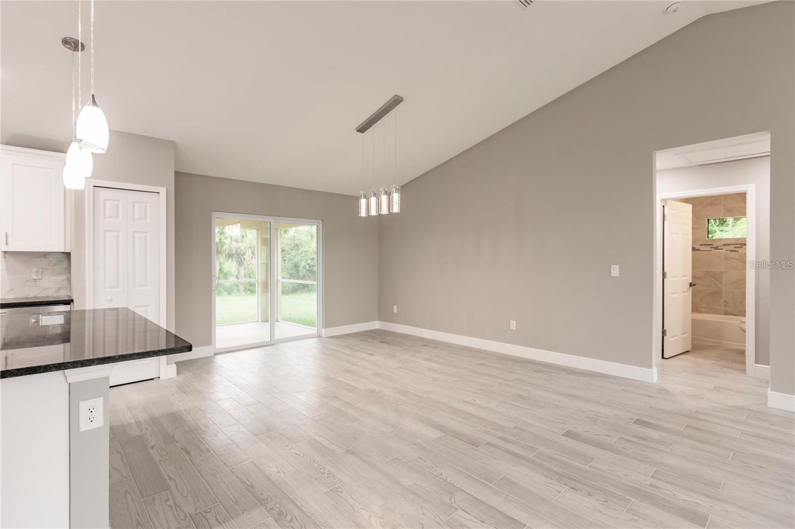 Image 15 of 39 For 820 Bowman Terrace