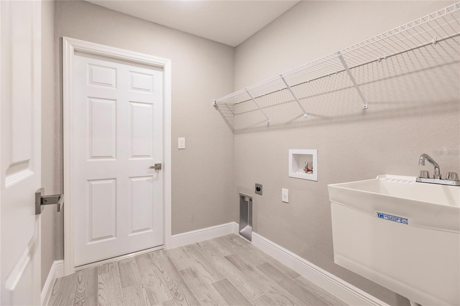 Image 32 of 39 For 820 Bowman Terrace