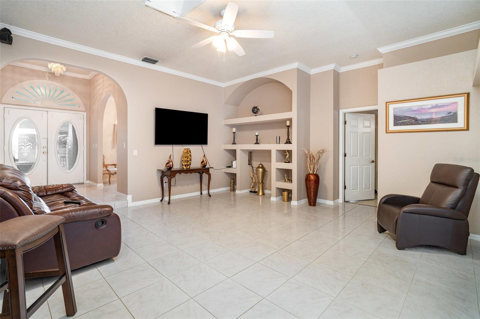 Image 14 of 33 For 419 Allworthy Street