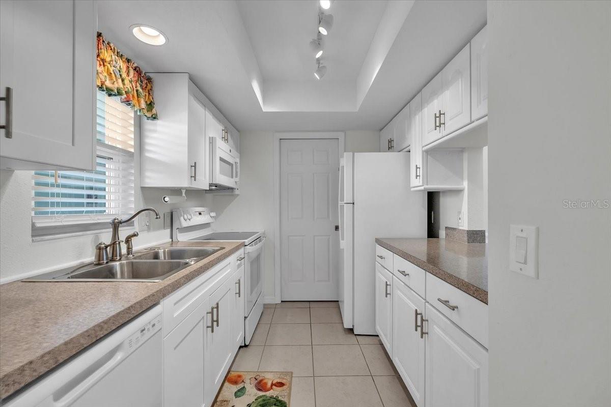 Image 10 of 37 For 2486 Caring Way 14c