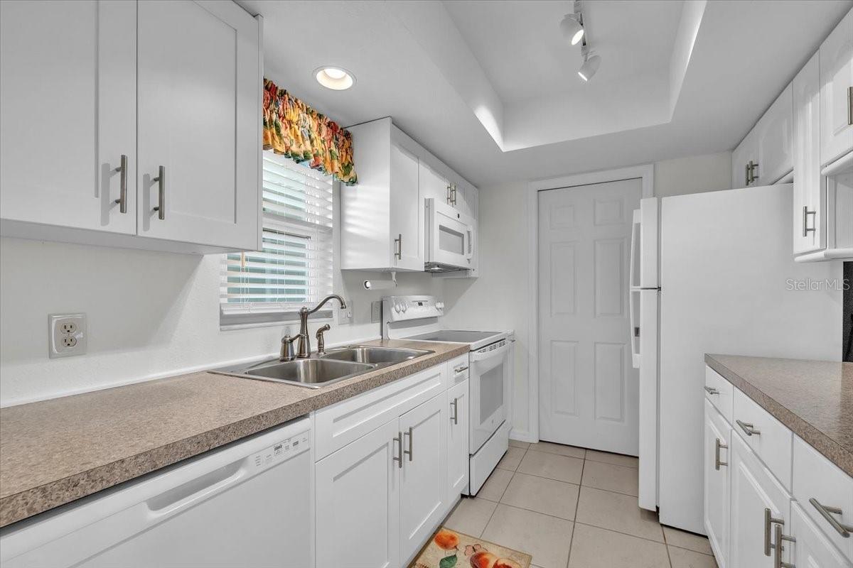 Image 11 of 37 For 2486 Caring Way 14c