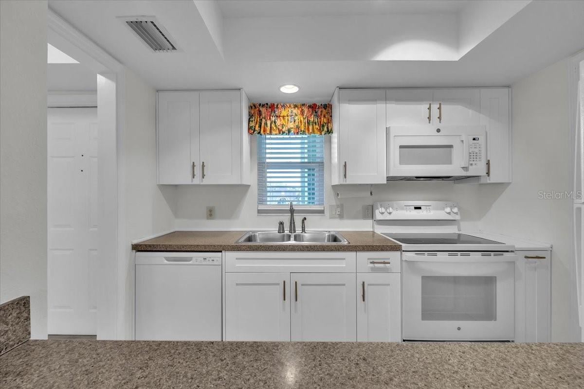 Image 9 of 37 For 2486 Caring Way 14c