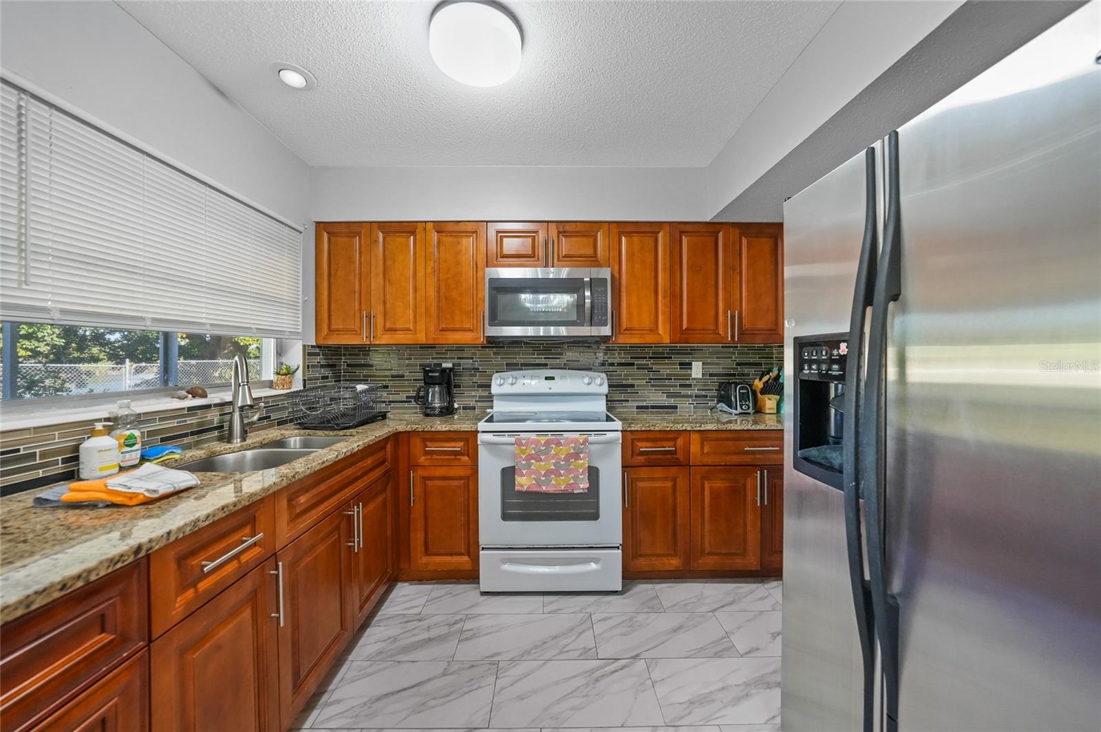 Image 12 of 48 For 2231 Hariet Street