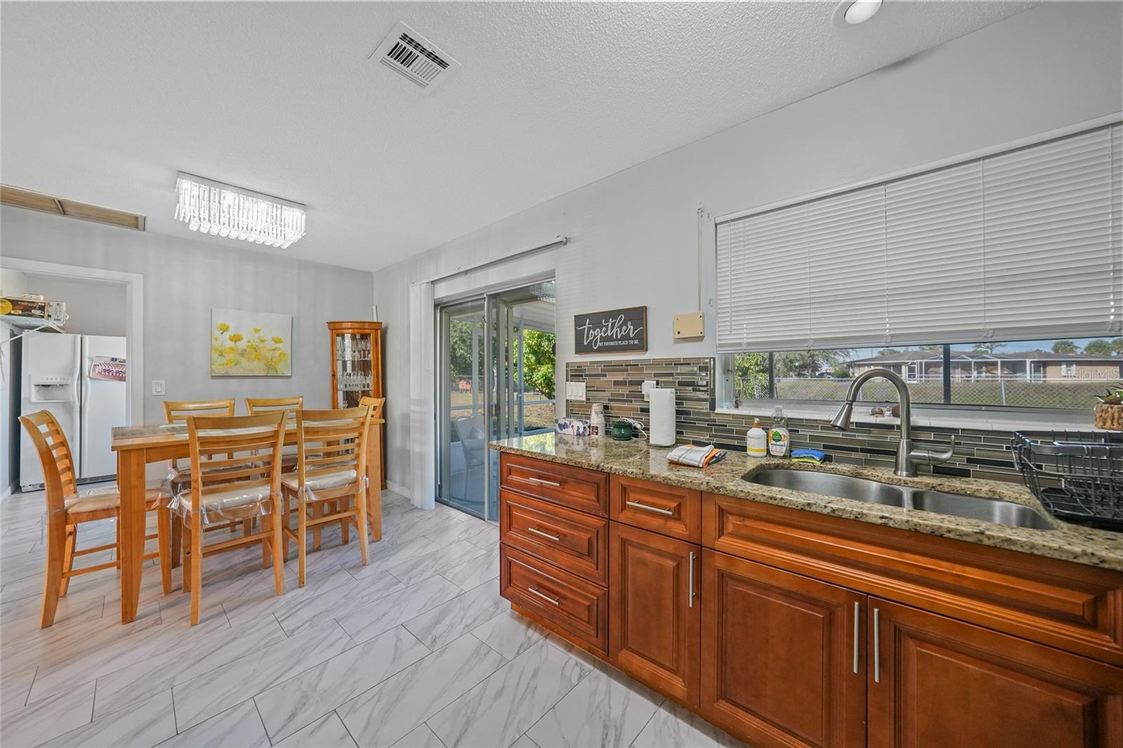 Image 13 of 48 For 2231 Hariet Street