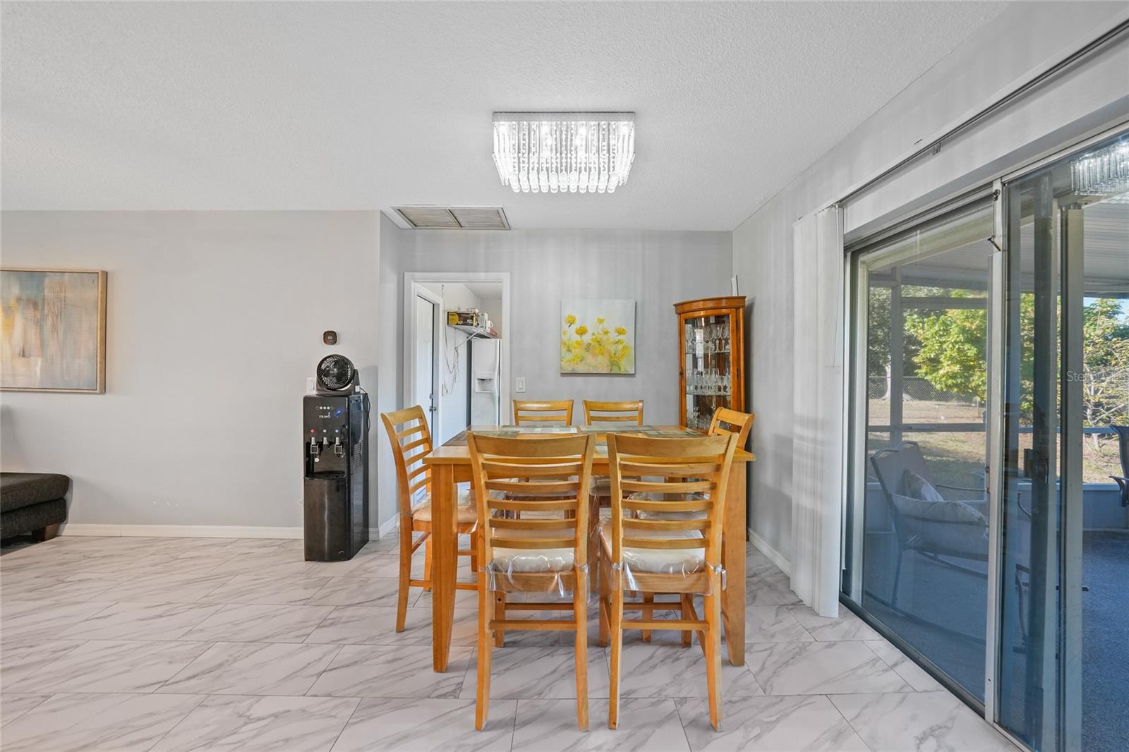 Image 14 of 48 For 2231 Hariet Street