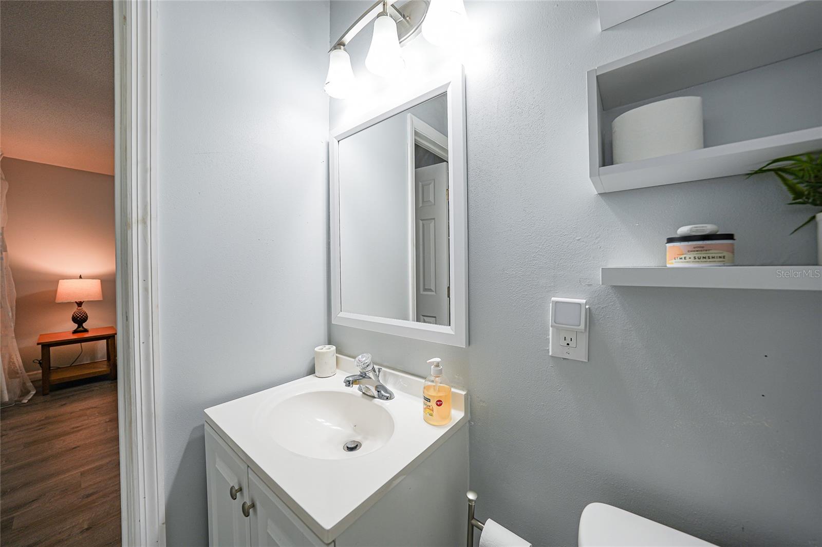 Image 19 of 48 For 2231 Hariet Street