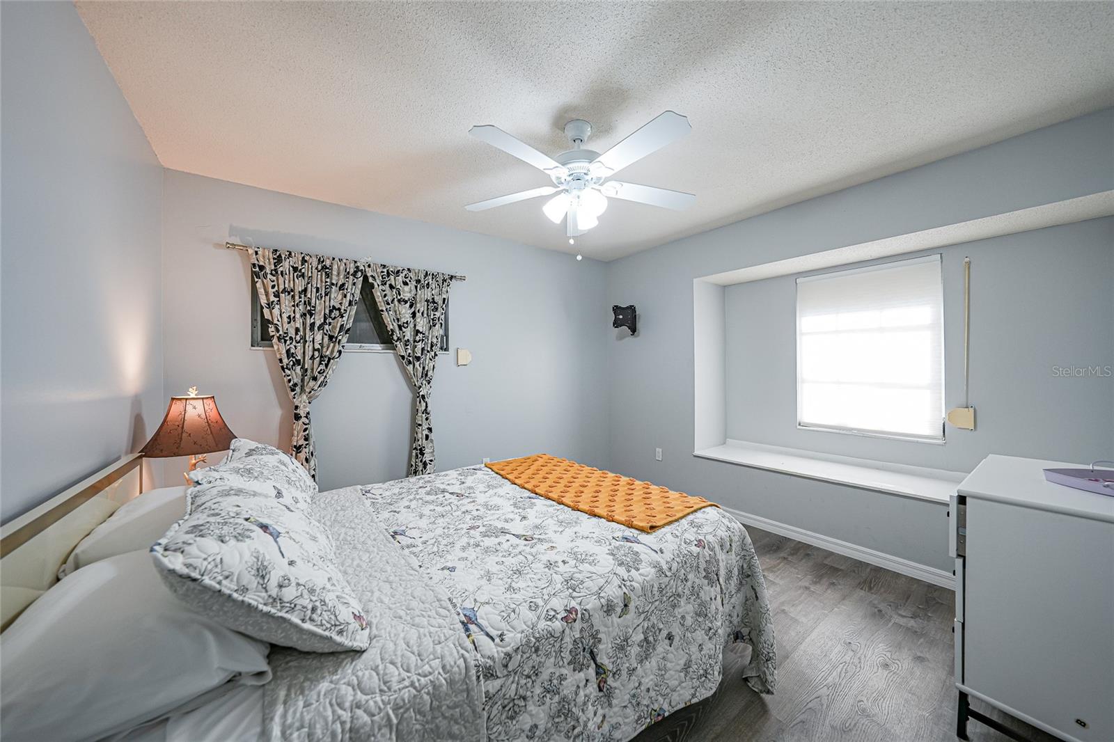 Image 20 of 48 For 2231 Hariet Street