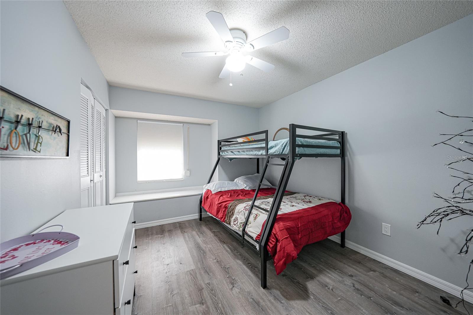 Image 22 of 48 For 2231 Hariet Street