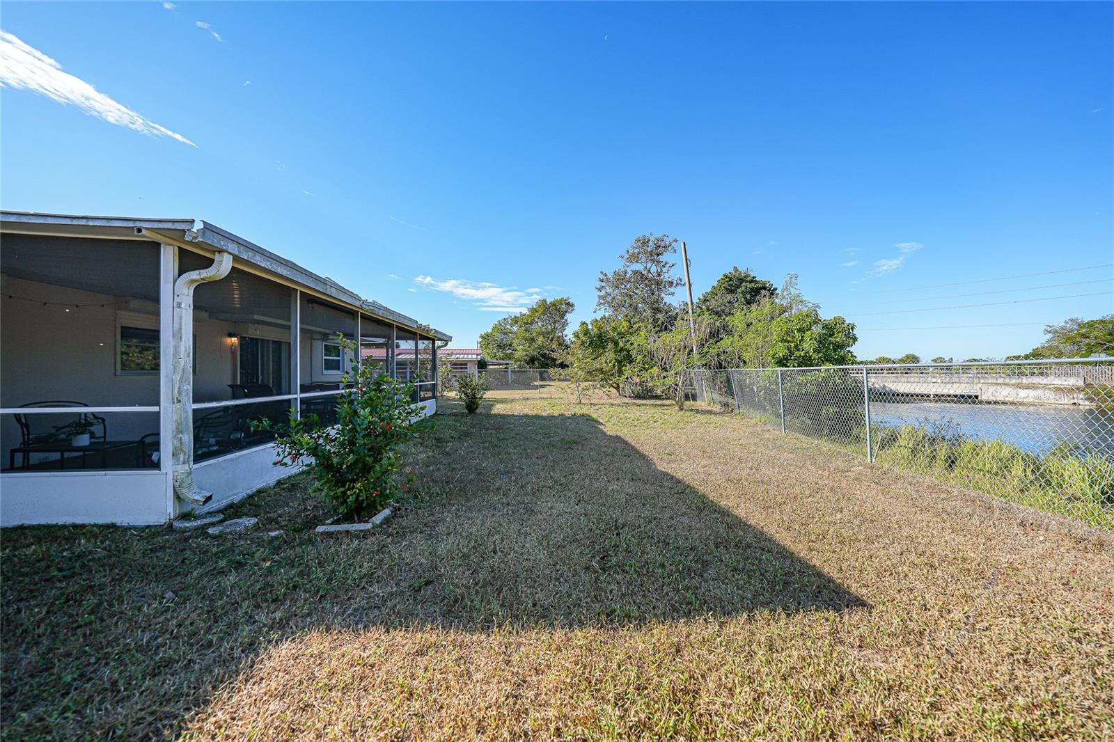 Image 35 of 48 For 2231 Hariet Street