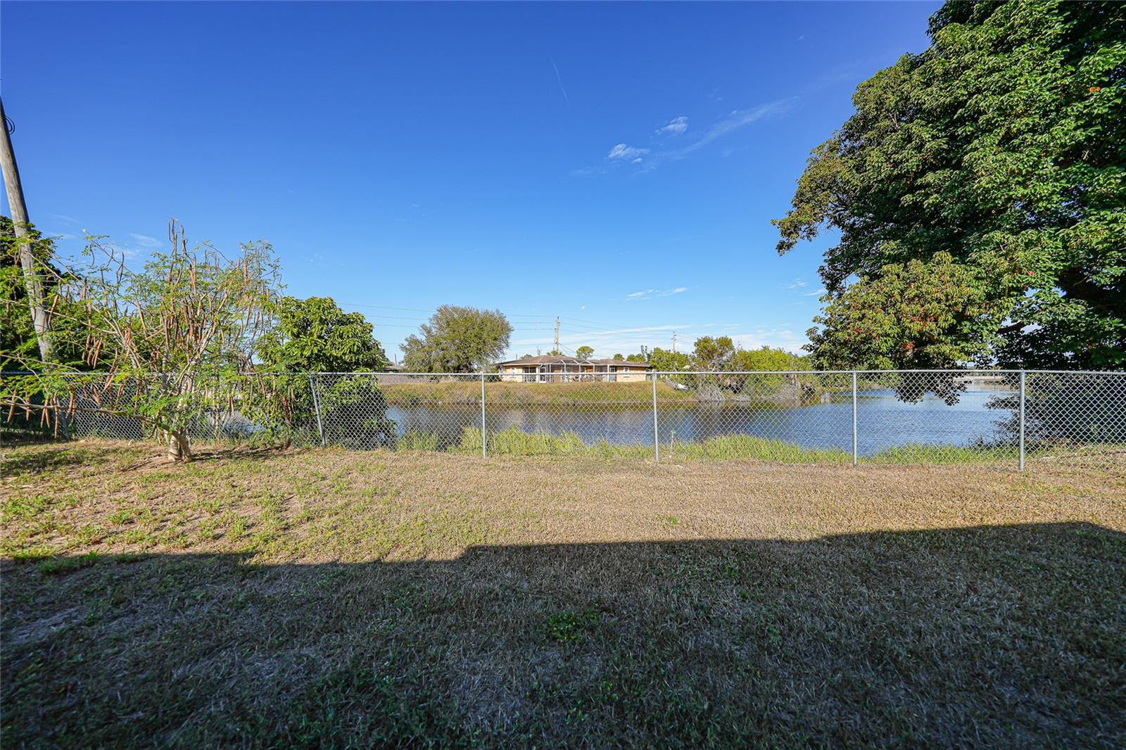 Image 41 of 48 For 2231 Hariet Street