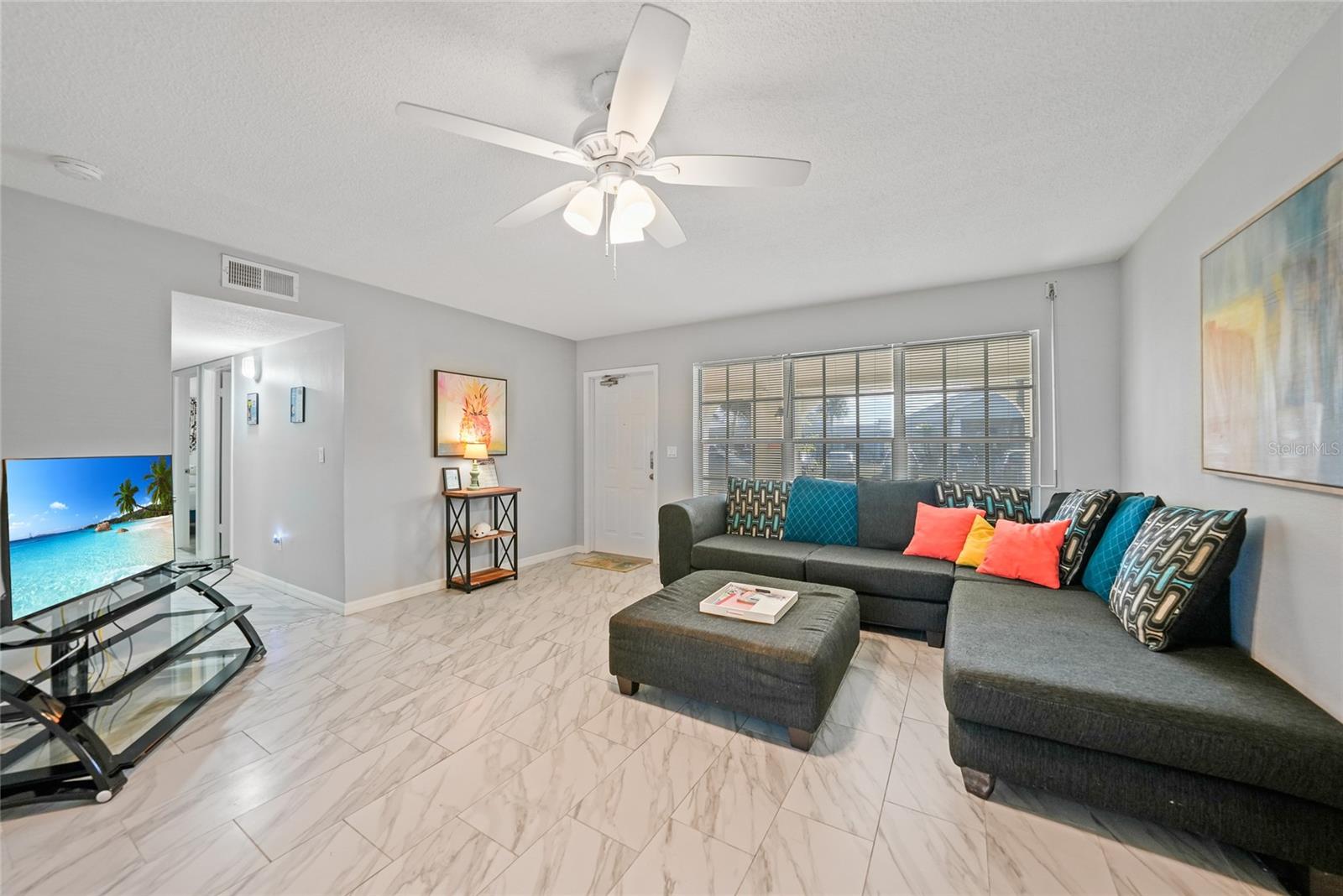 Image 6 of 48 For 2231 Hariet Street