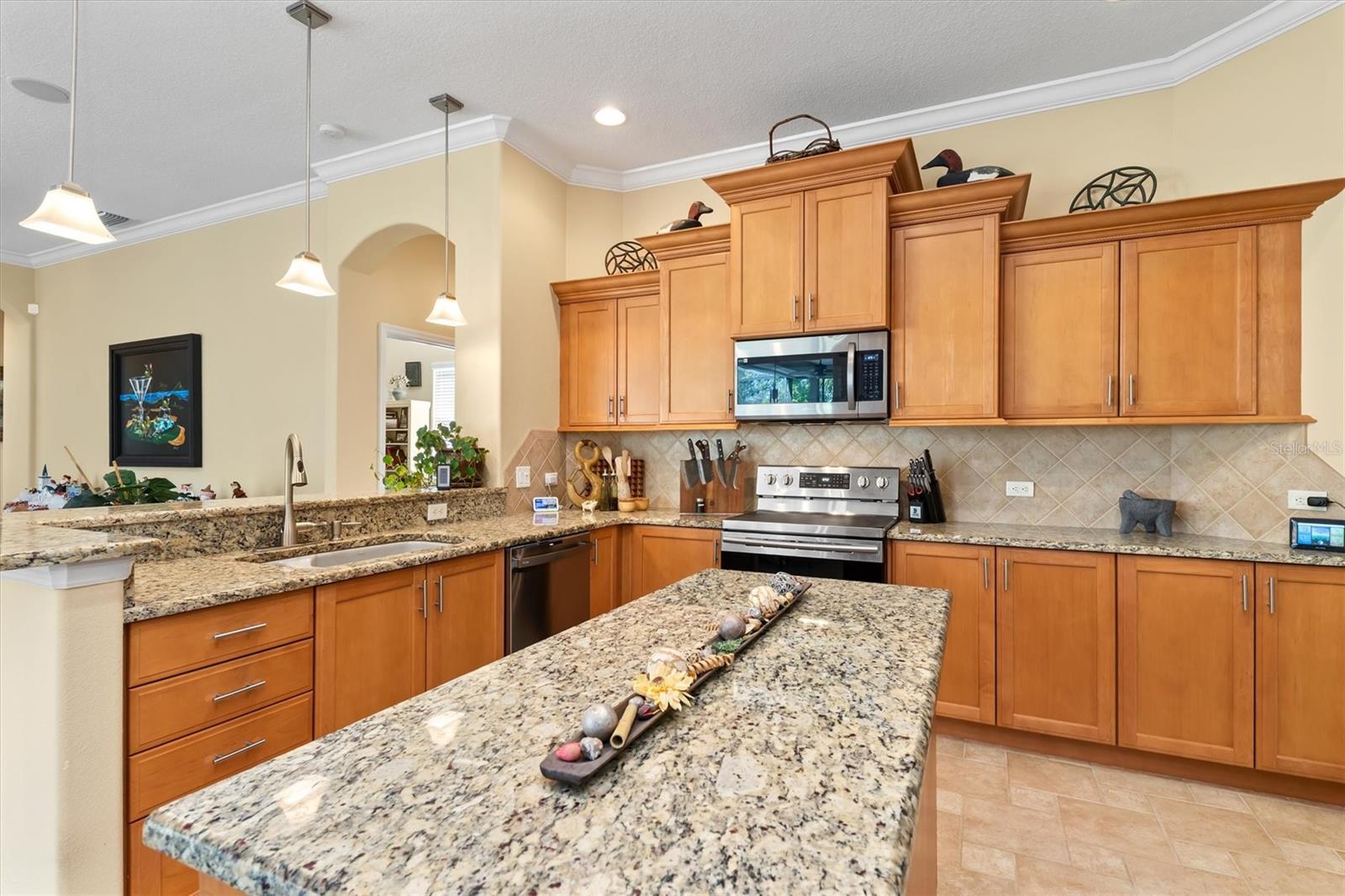 Image 17 of 72 For 1062 Eagles Flight Way