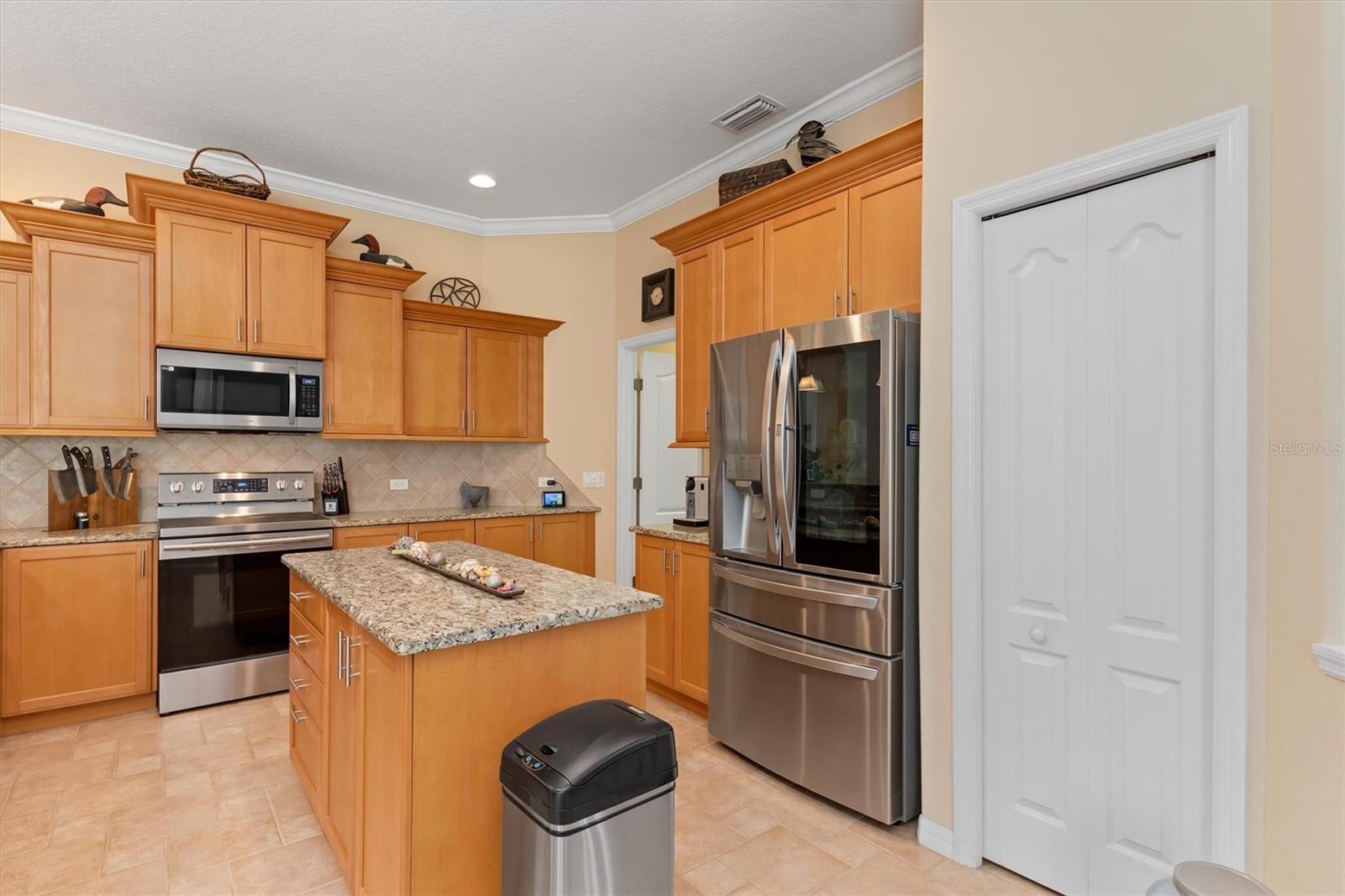 Image 20 of 72 For 1062 Eagles Flight Way