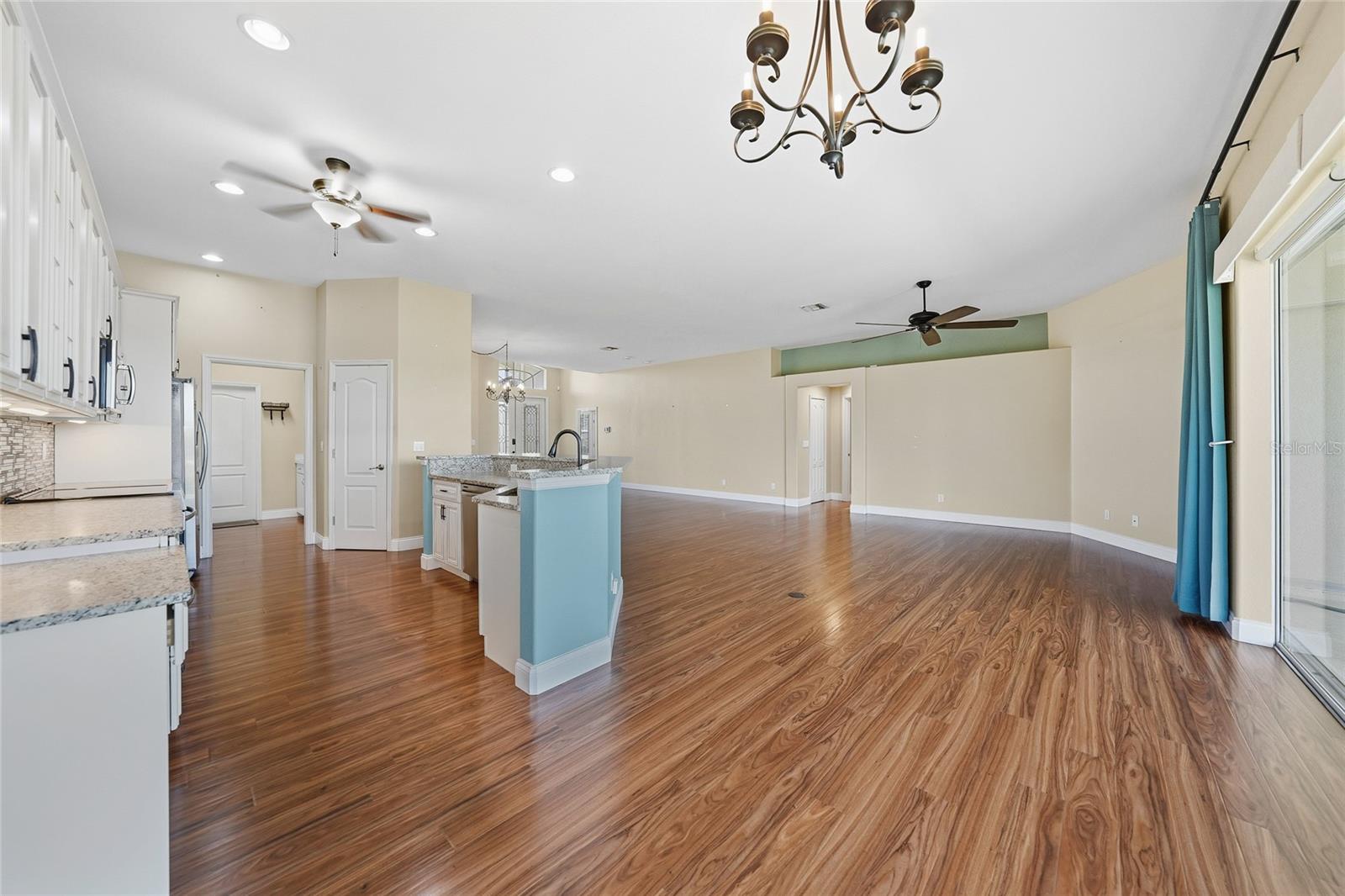 Image 10 of 33 For 3775 Tripoli Boulevard