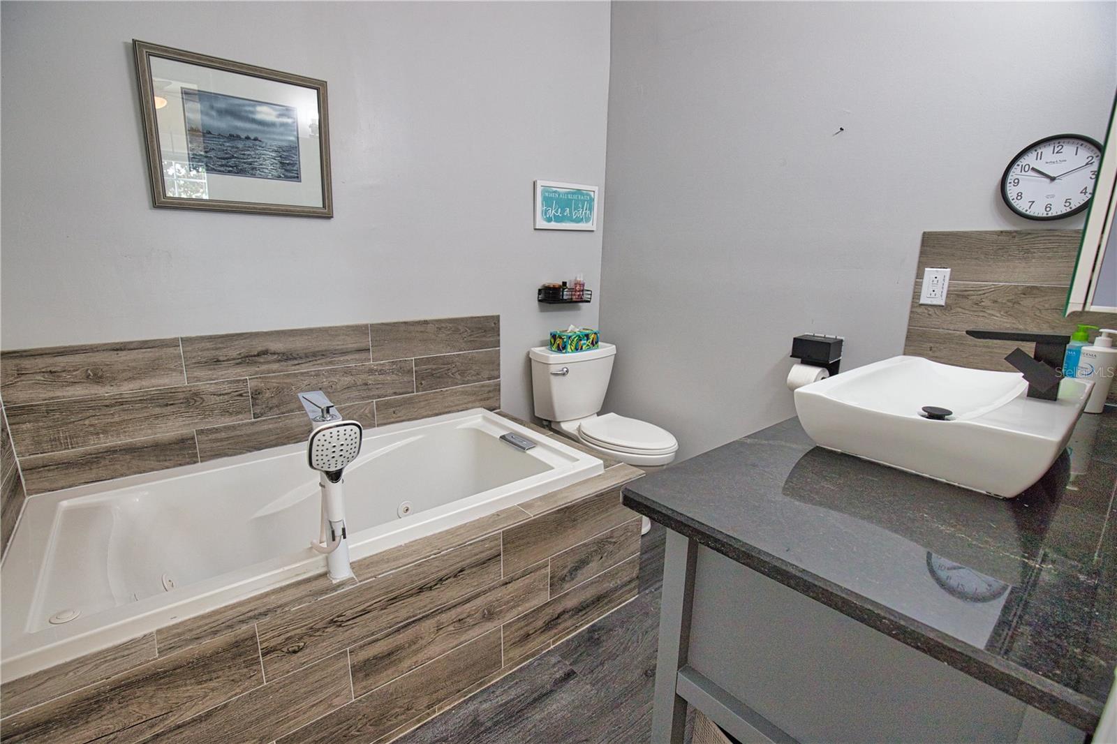 Image 25 of 47 For 2302 Red Baron Drive