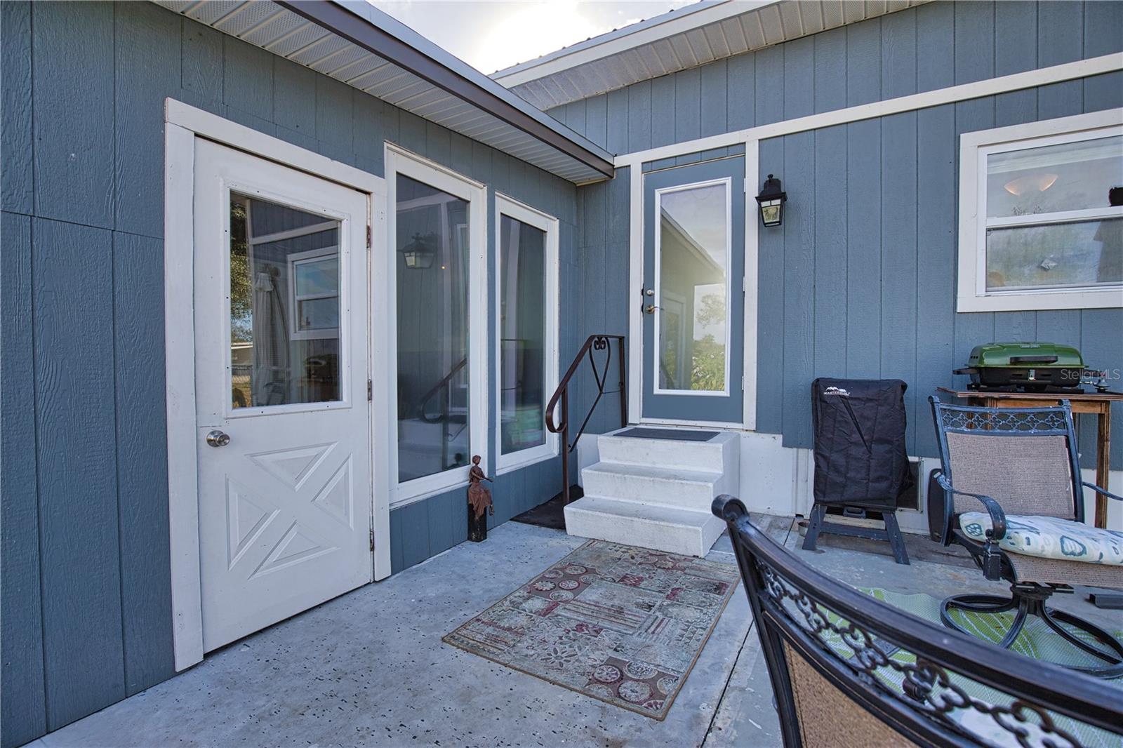 Image 7 of 47 For 2302 Red Baron Drive