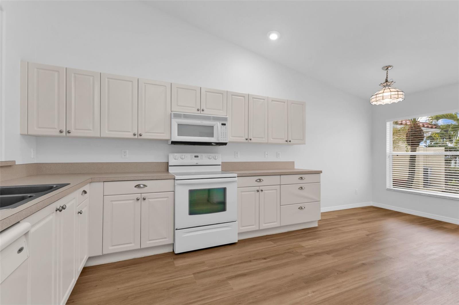 Image 6 of 19 For 3790 Tripoli Boulevard 31