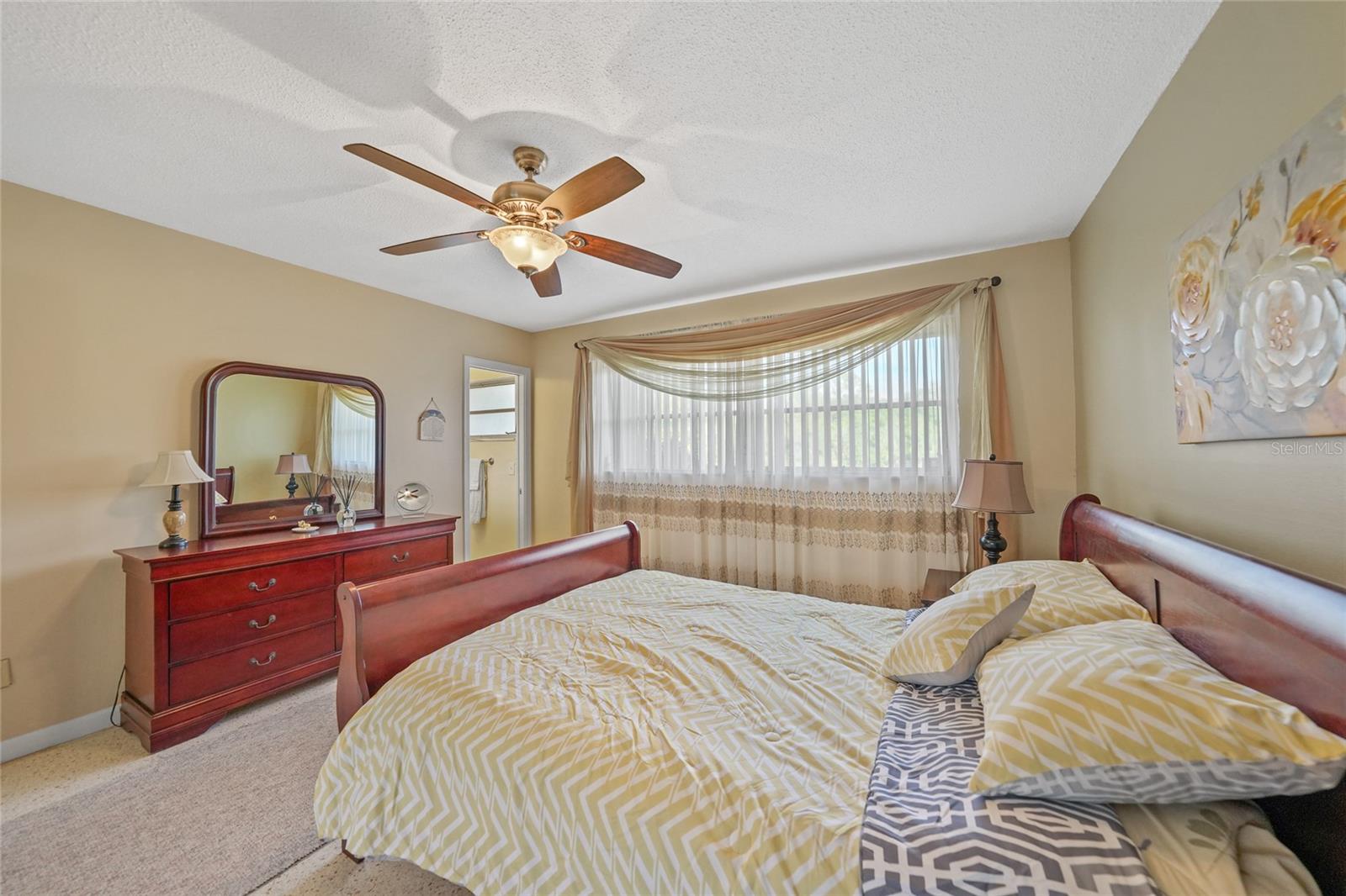 Image 14 of 28 For 2155 Lakeshore Circle