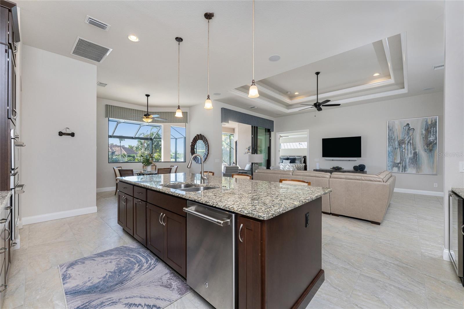 Image 17 of 80 For 5000 Captiva Court