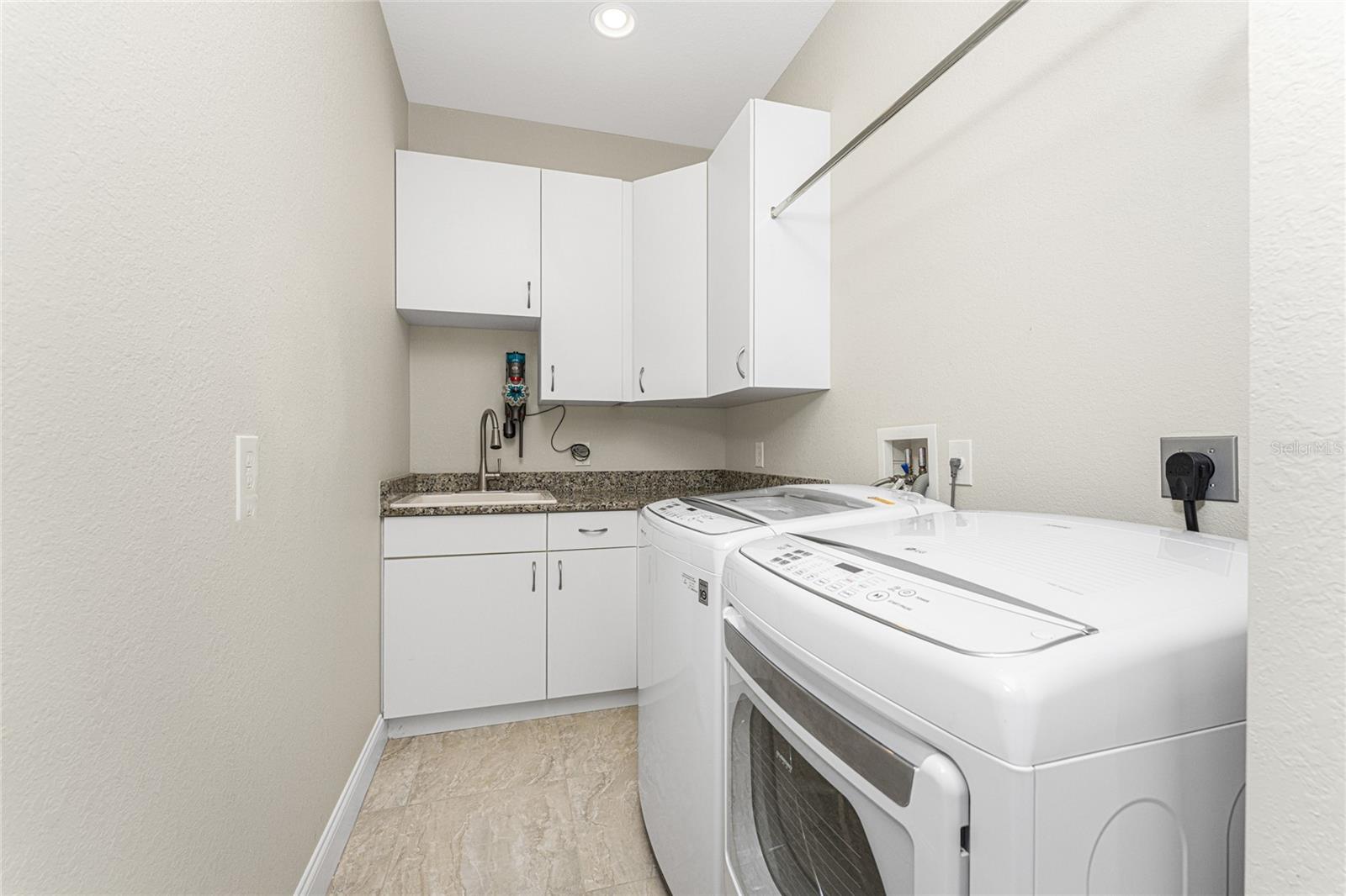 Image 21 of 80 For 5000 Captiva Court