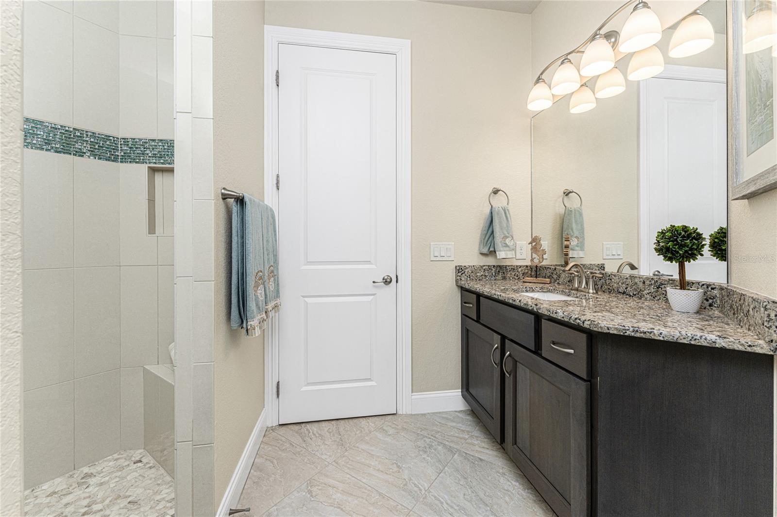 Image 23 of 80 For 5000 Captiva Court