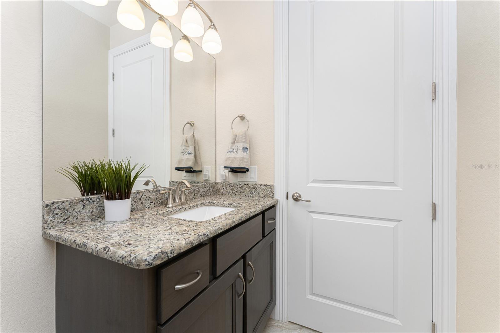 Image 31 of 80 For 5000 Captiva Court