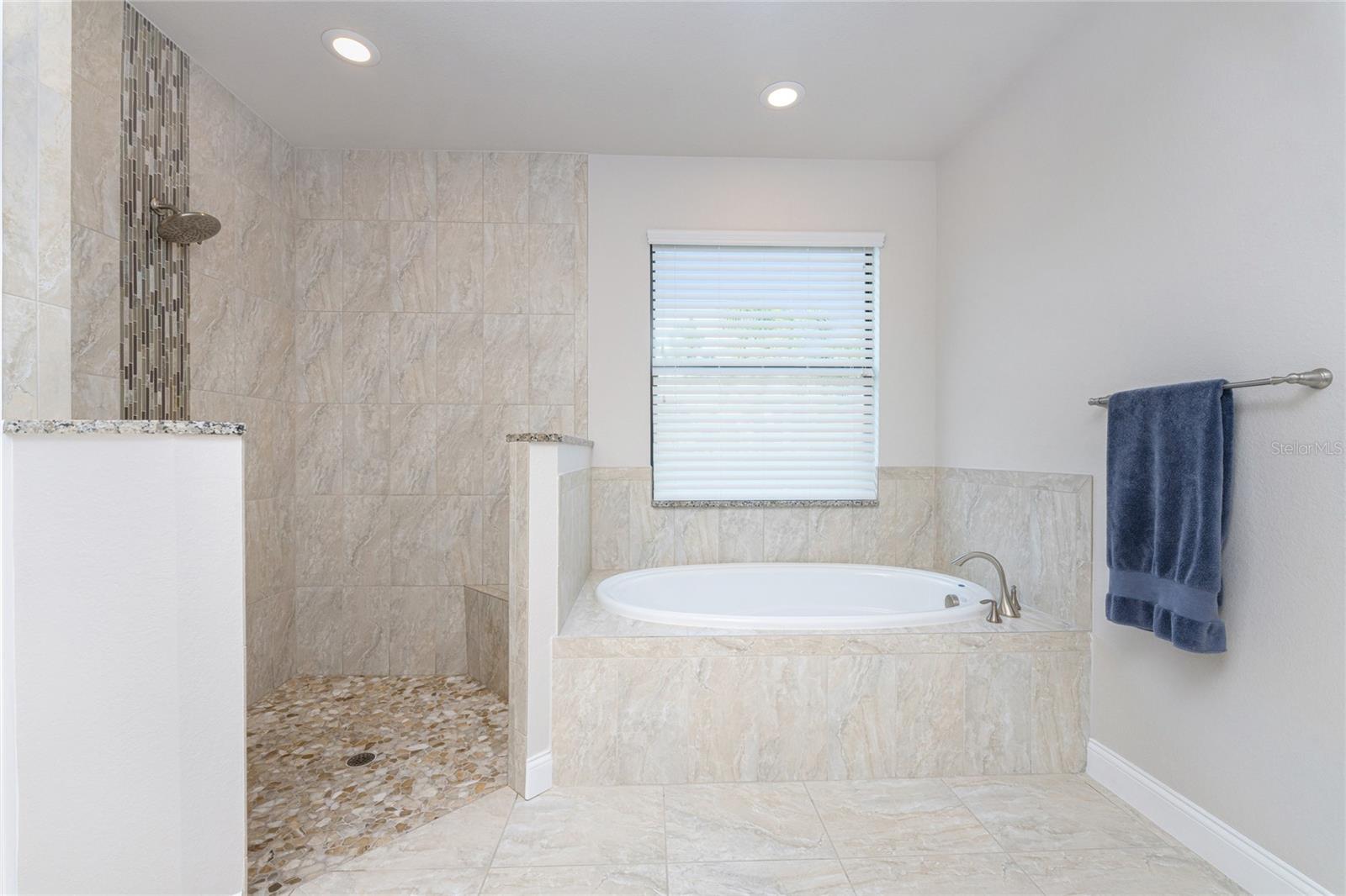 Image 43 of 80 For 5000 Captiva Court