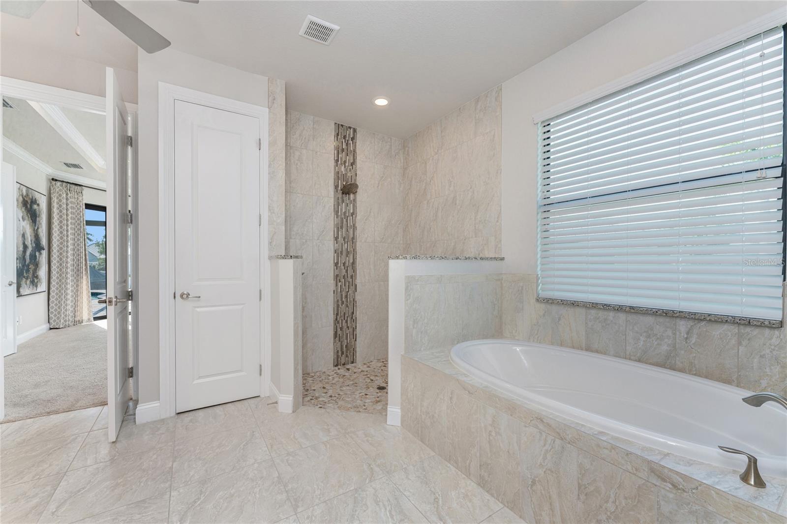 Image 45 of 80 For 5000 Captiva Court