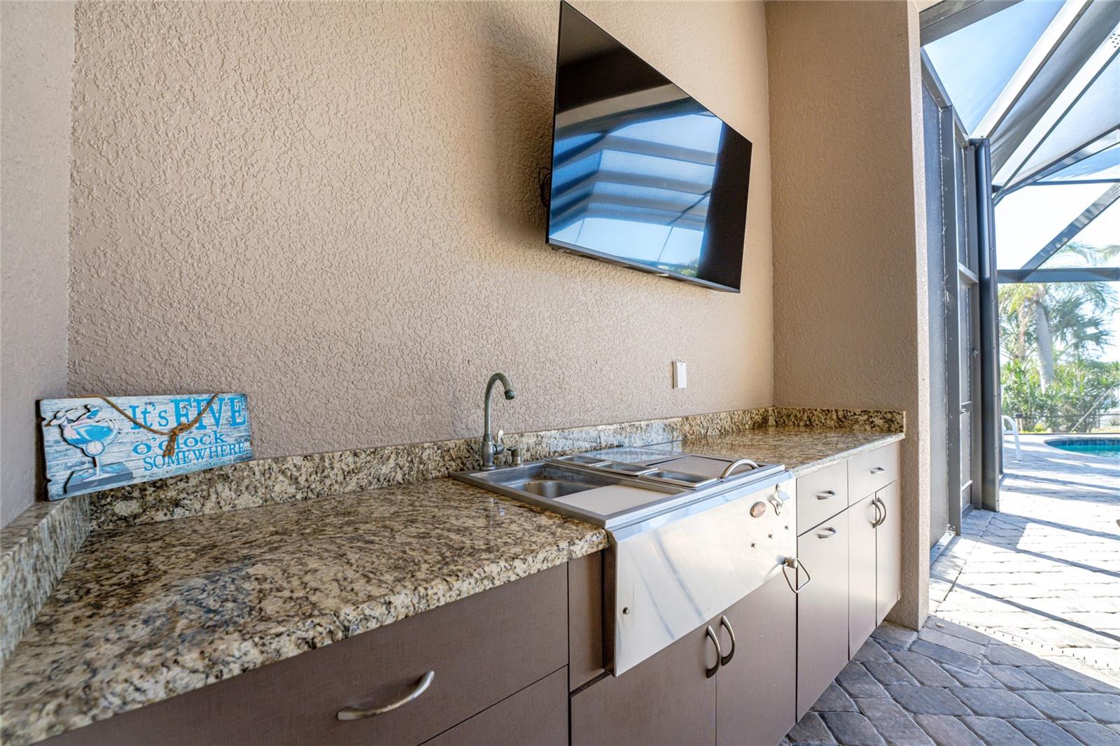 Image 49 of 80 For 5000 Captiva Court