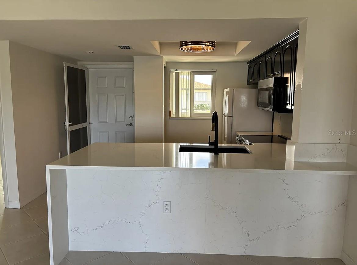 Image 6 of 24 For 25275 Rampart Boulevard 1602