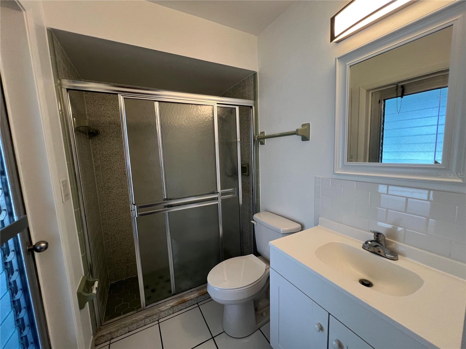 Image 13 of 27 For 18148 Wolbrette Circle