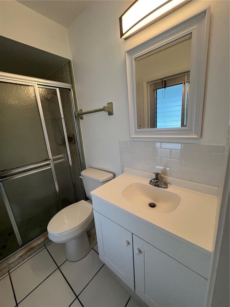 Image 14 of 27 For 18148 Wolbrette Circle