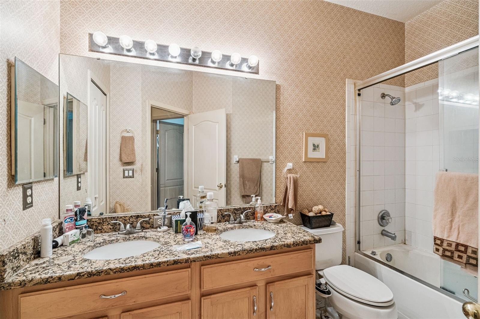 Image 14 of 20 For 5008 Olde Kerry Drive