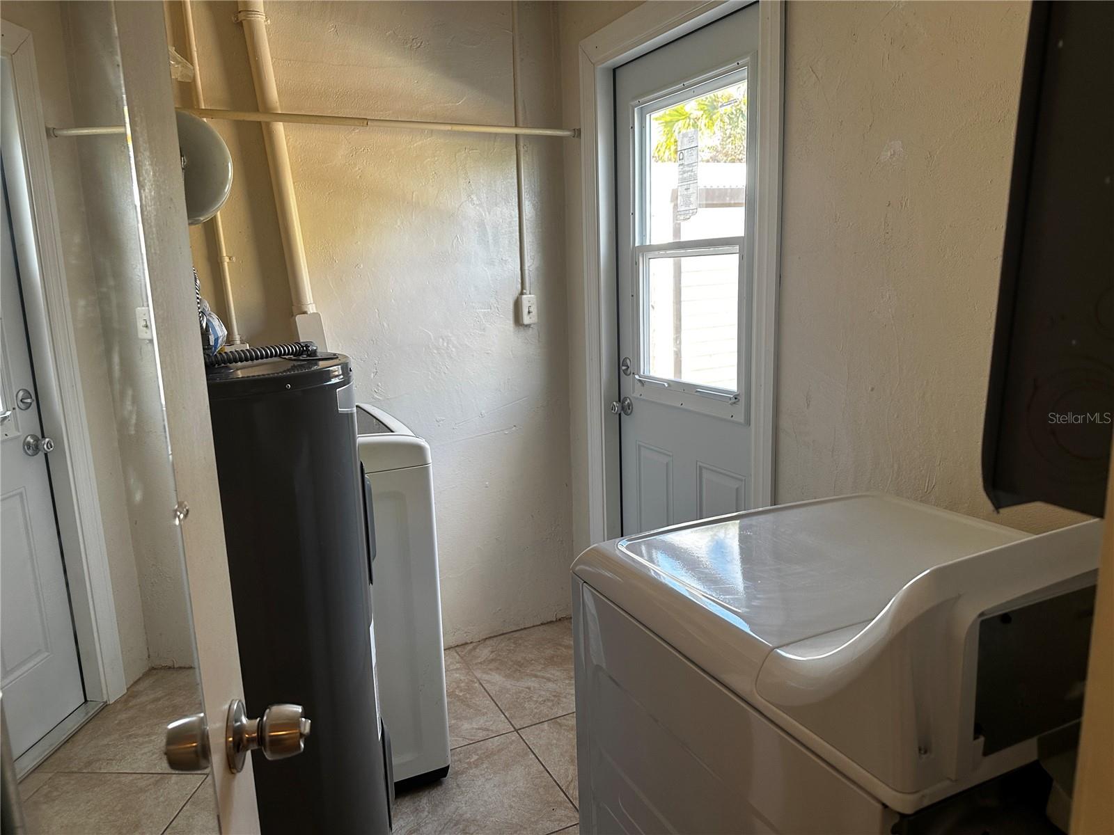 Image 14 of 21 For 21530 Meehan Avenue