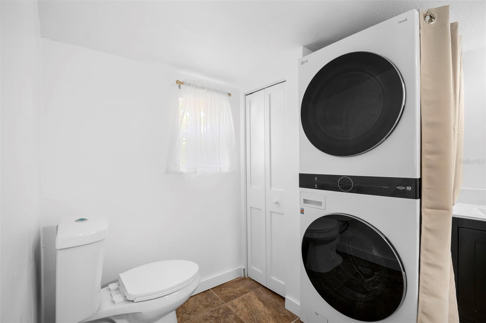 Image 17 of 30 For 2210 Dixie Avenue