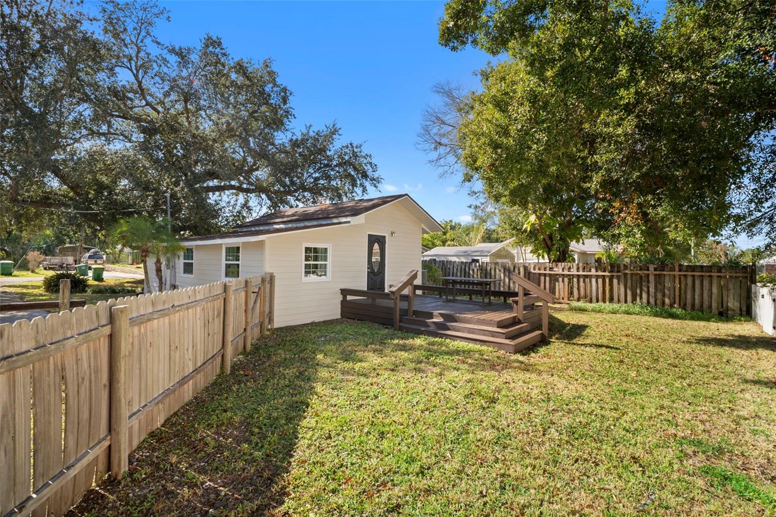 Image 22 of 30 For 2210 Dixie Avenue