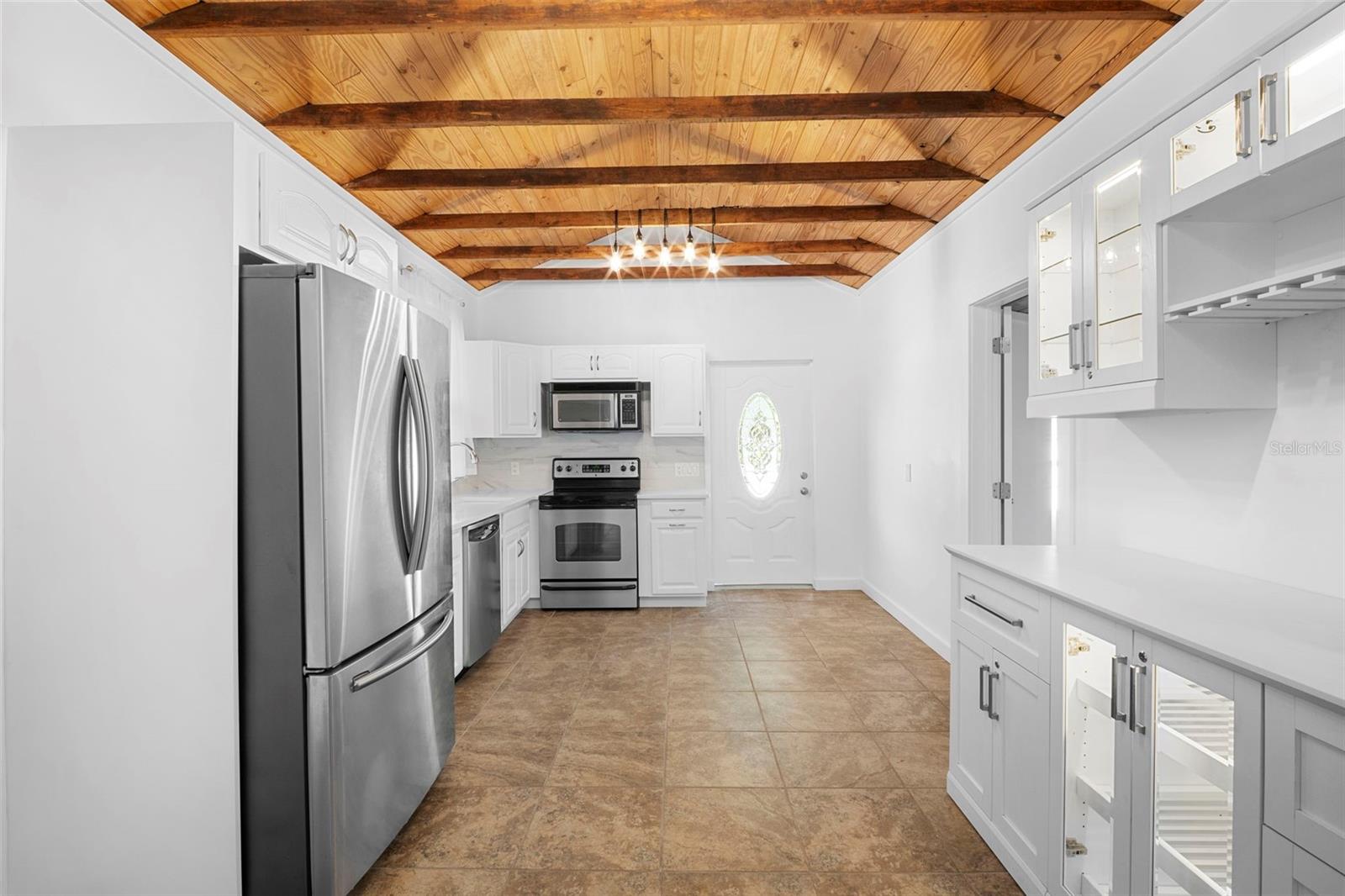 Image 7 of 30 For 2210 Dixie Avenue