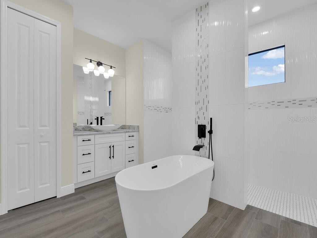 Image 25 of 46 For 144 28th Street